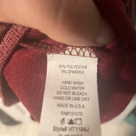 NEW Burgundy Thermal Criss Cross Neck Top, Boutique Fashion, New, S & M - Picture 6 of 8